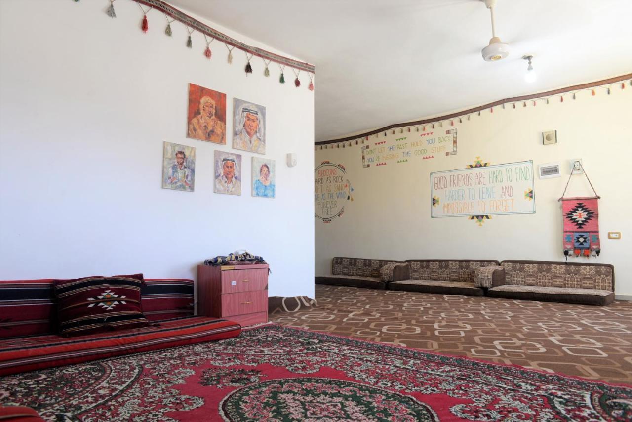 Bed and Breakfast Happy Bedouin House Petra Al Hayy Экстерьер фото