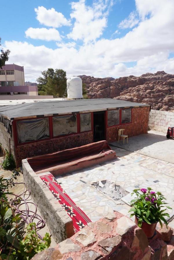 Bed and Breakfast Happy Bedouin House Petra Al Hayy Экстерьер фото