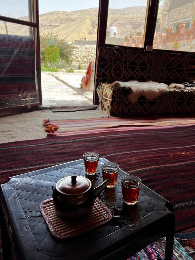 Bed and Breakfast Happy Bedouin House Petra Al Hayy Экстерьер фото