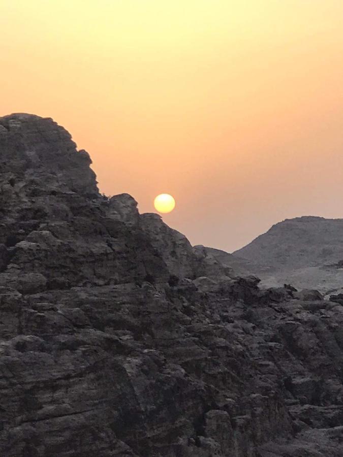 Bed and Breakfast Happy Bedouin House Petra Al Hayy Экстерьер фото