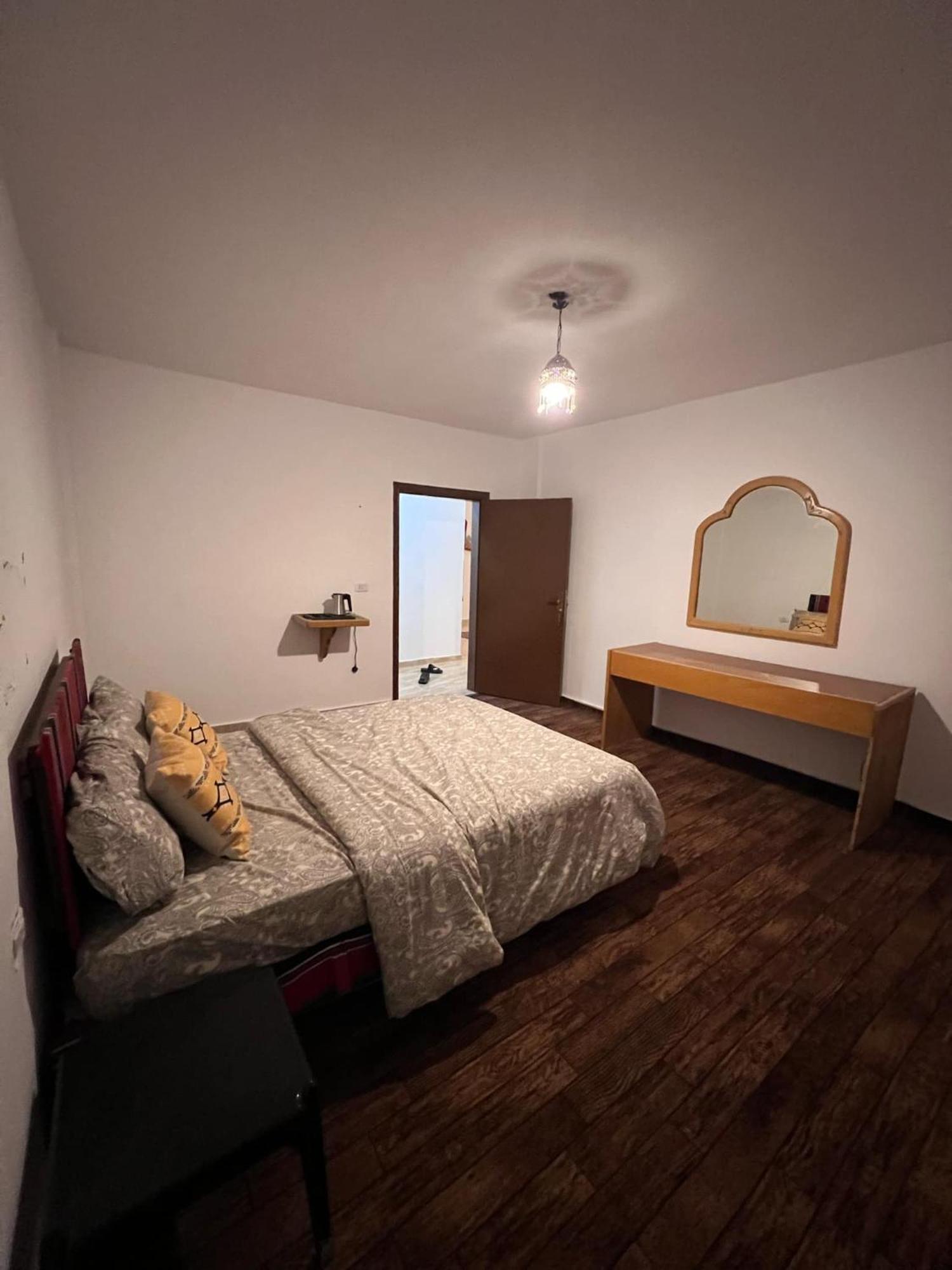 Bed and Breakfast Happy Bedouin House Petra Al Hayy Экстерьер фото